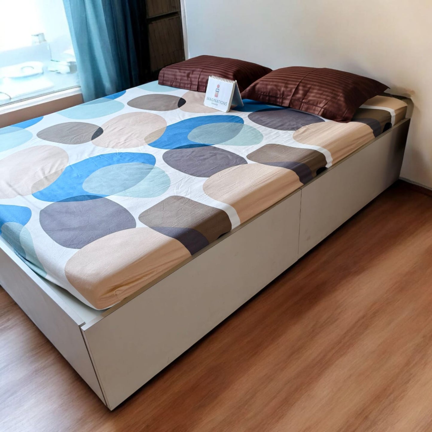 GEOMETRIC QUEEN SIZE GLAZE COTTON BEDSHEET SET- MULTICOLOUR