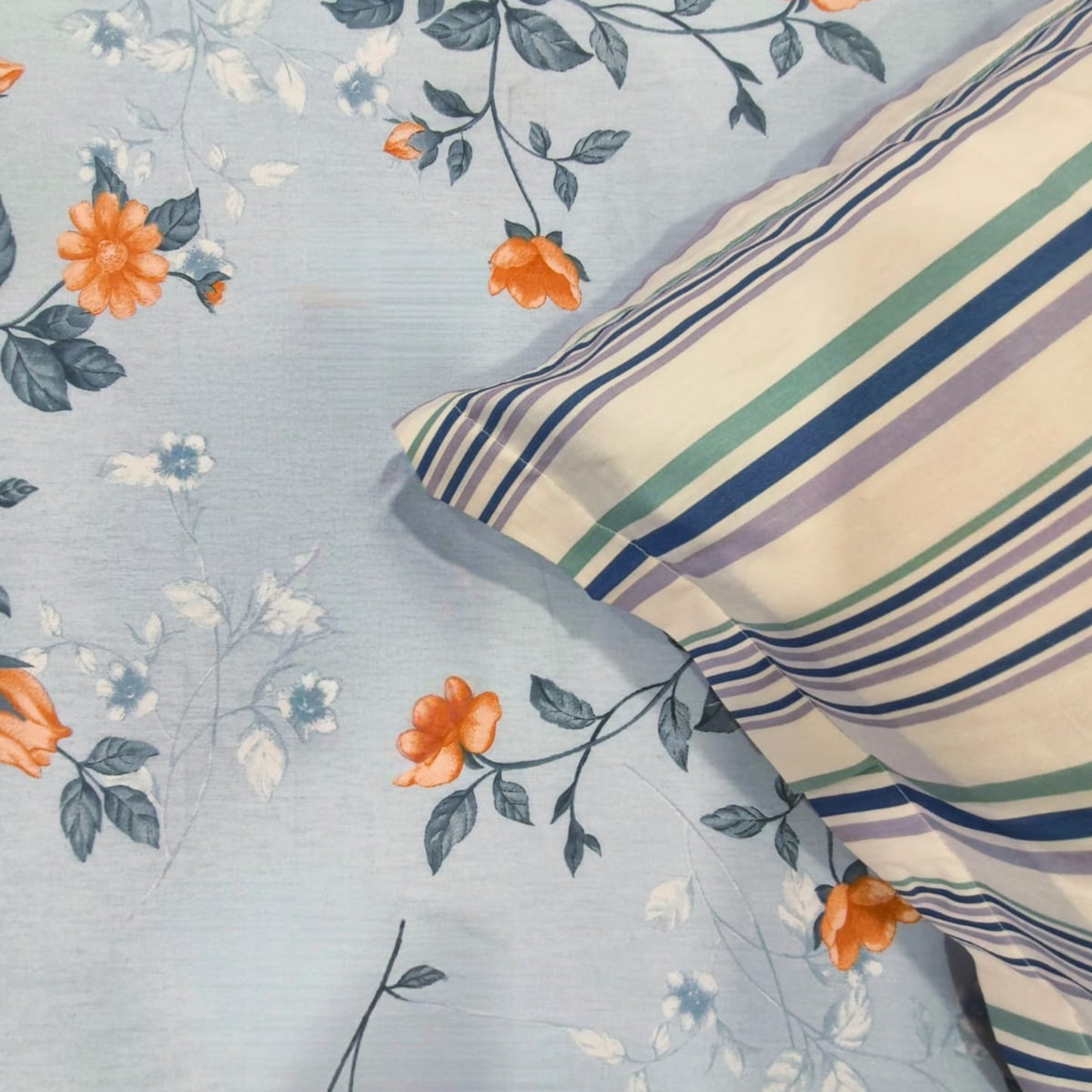 GEOMETRIC QUEEN SIZE PURE COTTON BEDSHEET SET- BLUE