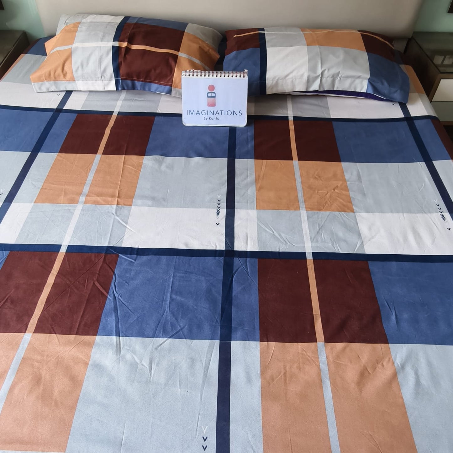 GEOMETRIC QUEEN SIZE GLAZE COTTON BEDSHEET SET- MULTICOLOUR