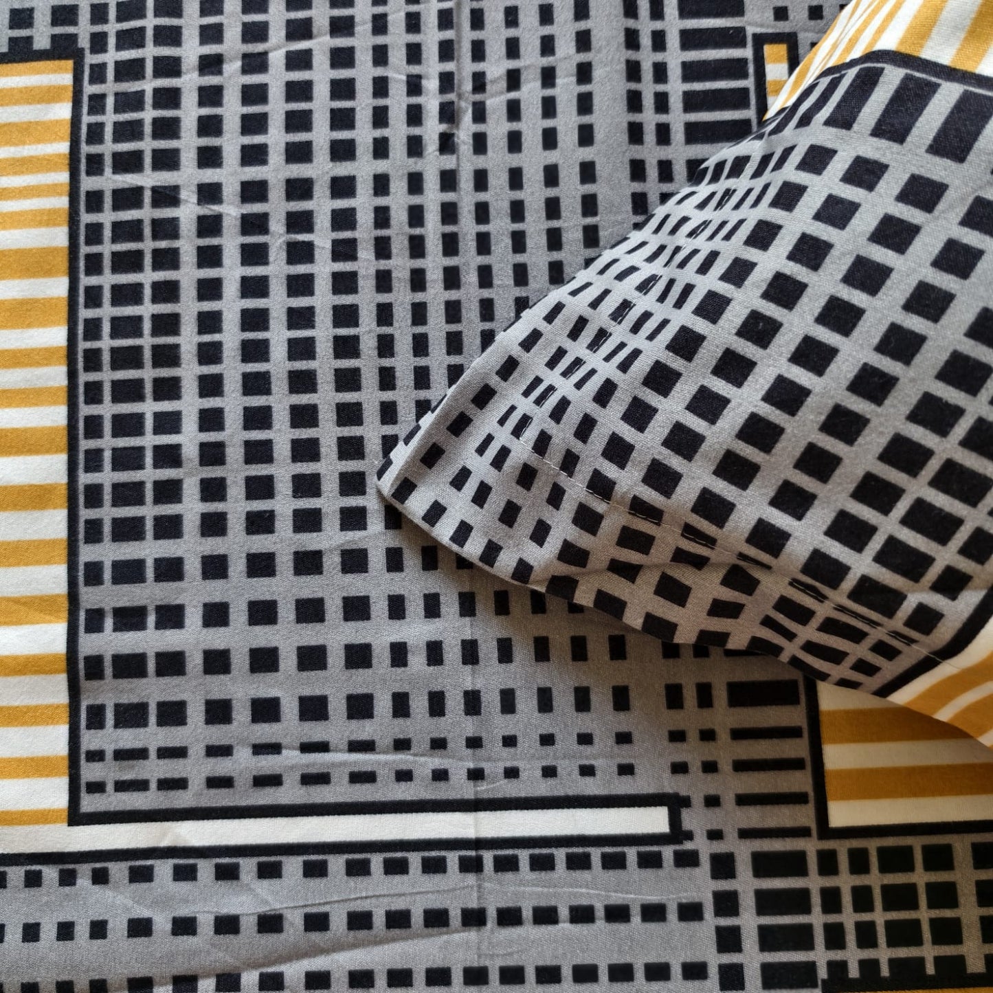 GEOMETRIC QUEEN SIZE GLAZE COTTON BEDSHEET SET- GREY