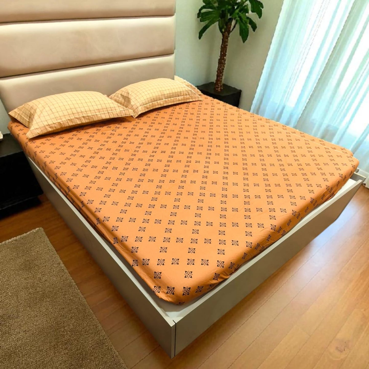 GEOMETRIC QUEEN SIZE PURE COTTON BEDSHEET SET- 0RANGE