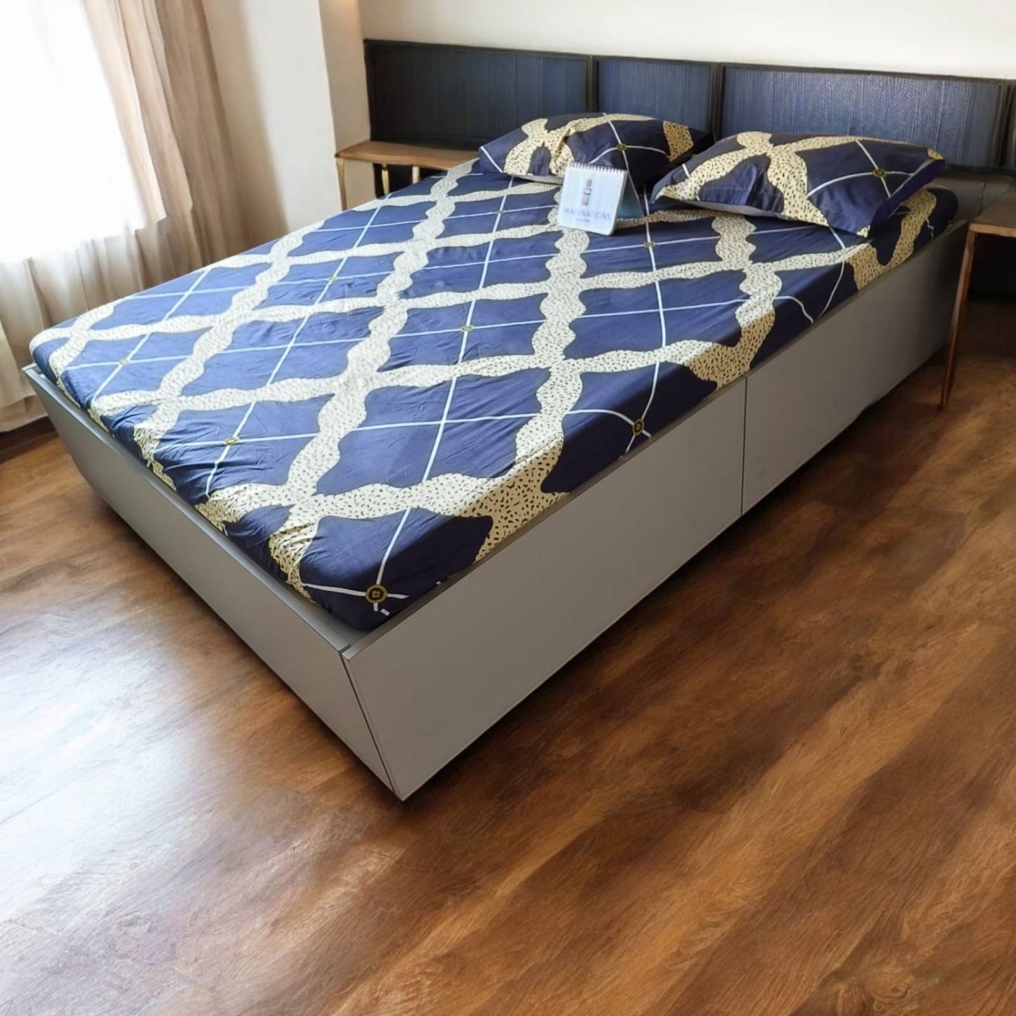 GEOMETRIC QUEEN SIZE GLAZE COTTON BEDSHEET SET- BLUE