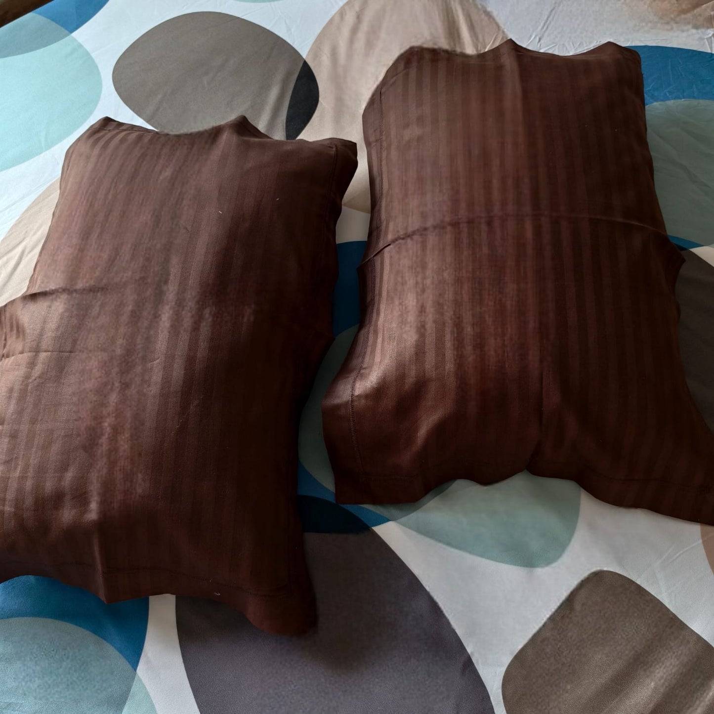 GEOMETRIC QUEEN SIZE GLAZE COTTON BEDSHEET SET- MULTICOLOUR