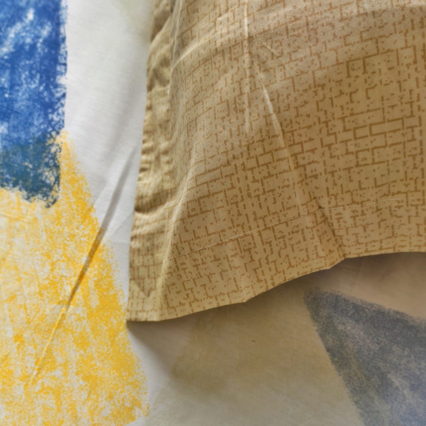 GEOMETRIC QUEEN SIZE PURE COTTON BEDSHEET SET-BLUE